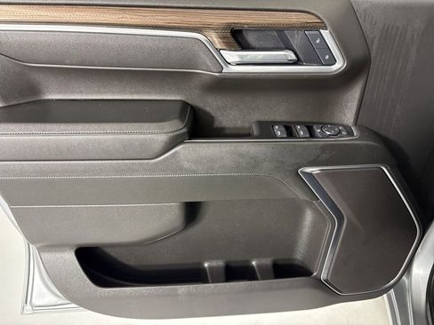 Used 2025 Chevrolet Silverado 1500 LT image 17