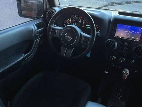 Used 2017 Jeep Wrangler Unlimited Sport image 29