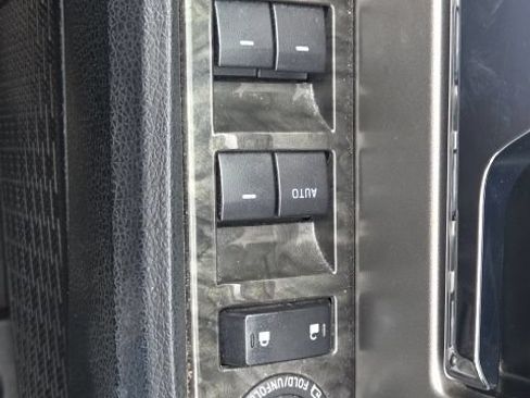 Used 2016 Ford Expedition Max Limited AWD/4WD image 25