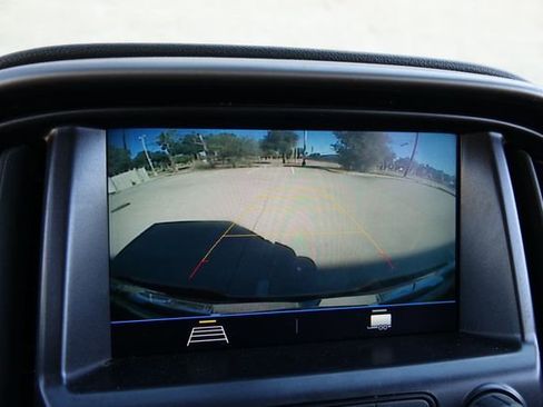 Used 2022 GMC Canyon AT4 image 35