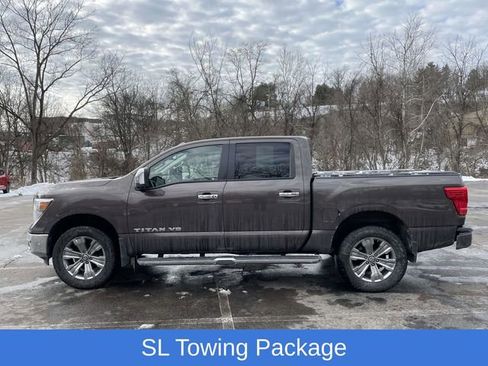 Used 2018 Nissan Titan SL w/ Chrome Package image 3