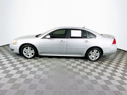 Used 2011 Chevrolet Impala LT w/ Luxury Edition Package FWD image 5