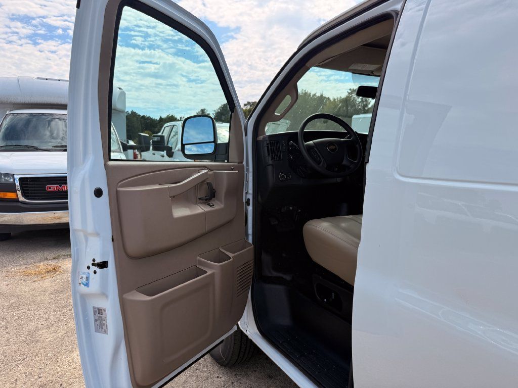 New 2026 Chevrolet Express 2500 w/ Driver Convenience Package RWD image 19