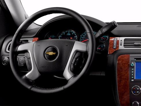 Used 2014 Chevrolet Tahoe LTZ AWD/4WD image 9