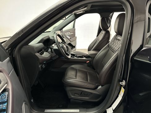 Used 2025 Ford Explorer Platinum w/ LUX Leather Package image 20