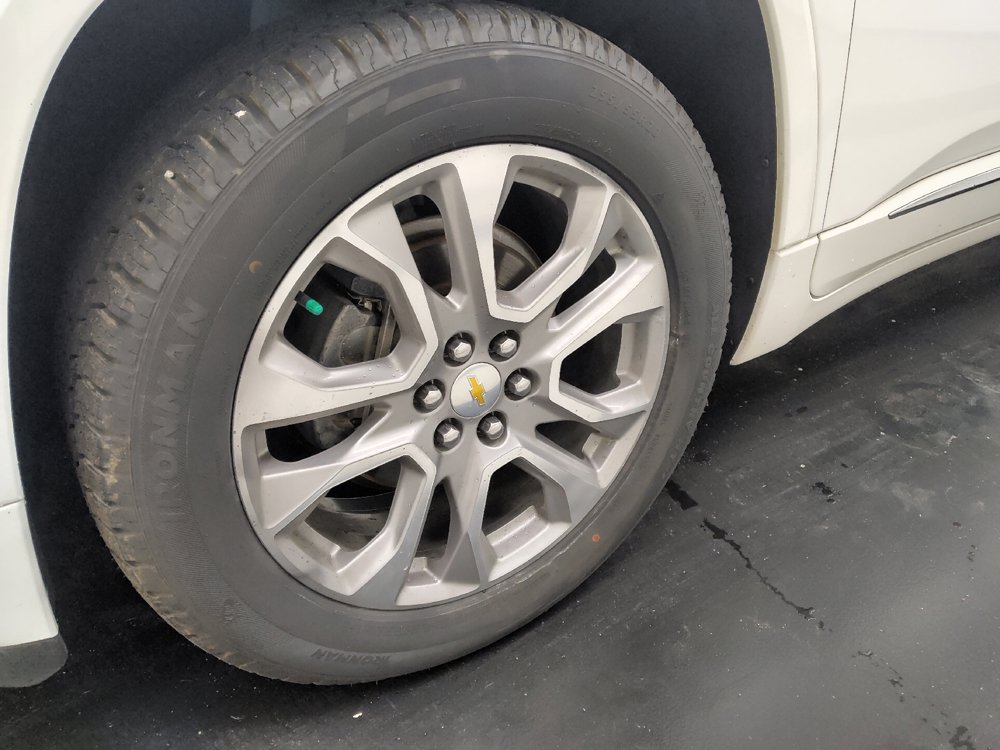 Used 2018 Chevrolet Traverse Premier w/ Driver Confidence II Package FWD image 31