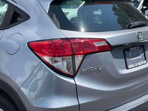 Certified 2021 Honda HR-V LX image 9