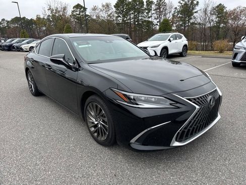 Used 2024 Lexus ES 350 Ultra Luxury image 2
