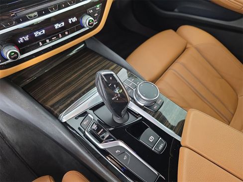 Used 2017 BMW 530i image 28