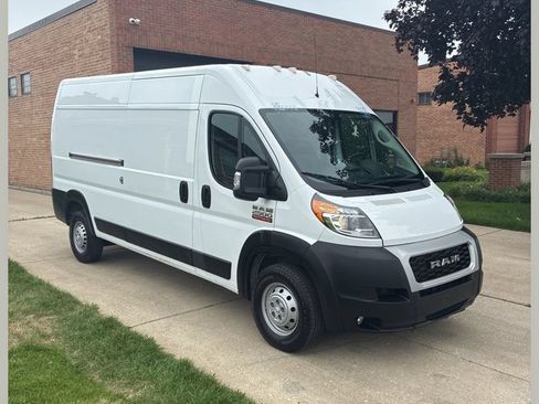 Used 2021 RAM ProMaster 2500 w/ Convenience Group FWD image 1
