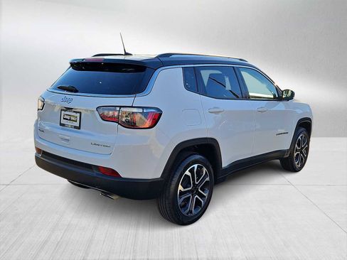 Used 2022 Jeep Compass Limited image 8