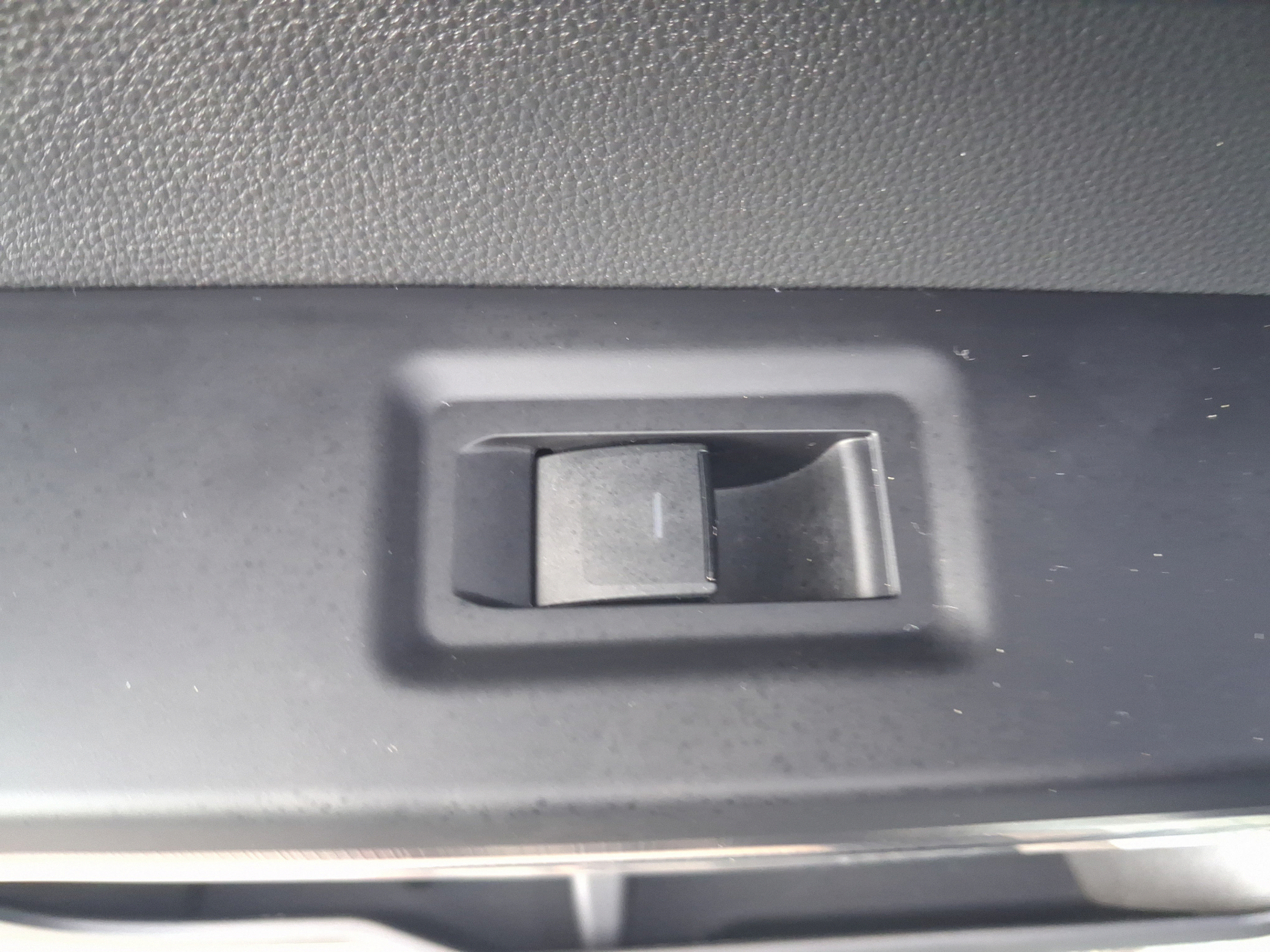 Used 2024 Toyota Sequoia Platinum RWD image 29