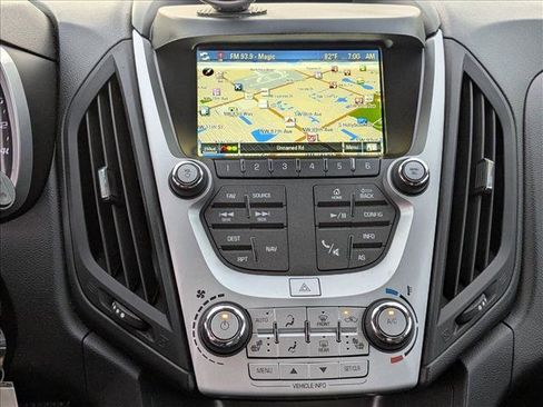 Used 2017 Chevrolet Equinox Premier w/ Enhanced Convenience Package FWD image 12