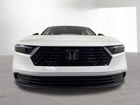Used 2025 Honda Accord SE image 28