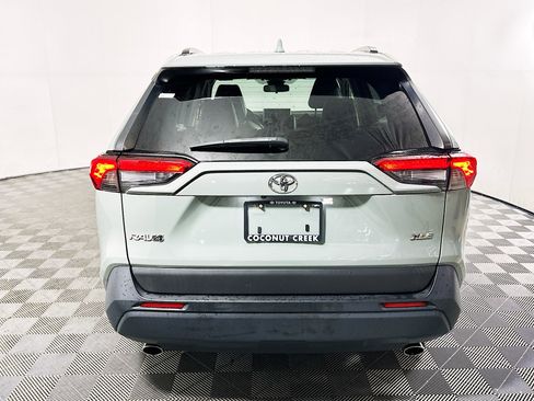 Used 2023 Toyota RAV4 XLE Premium FWD image 4