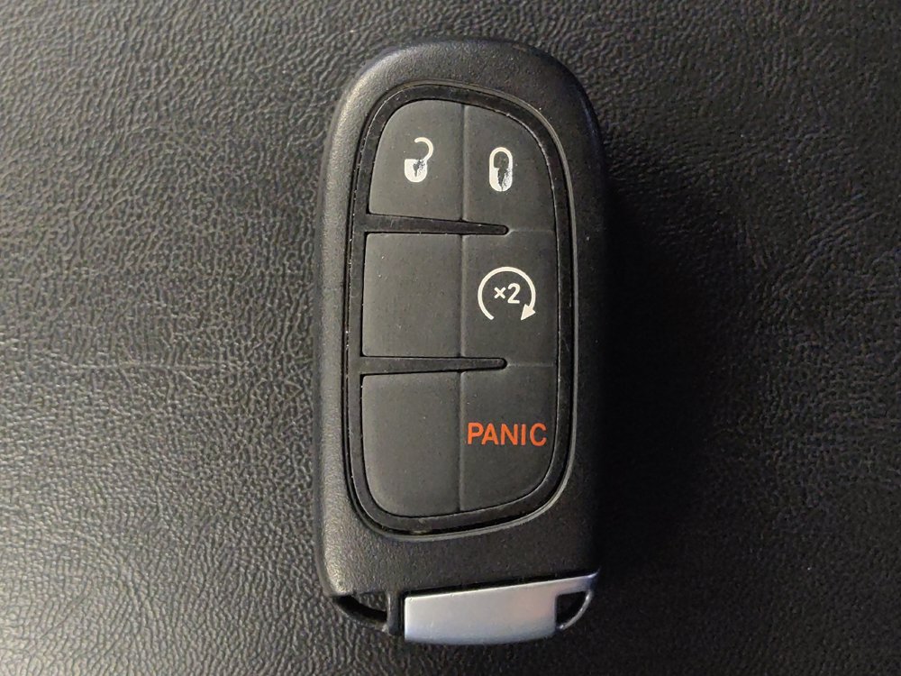 Used 2021 Jeep Cherokee Latitude Lux FWD image 32