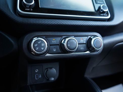 Used 2022 Nissan Kicks S FWD image 25