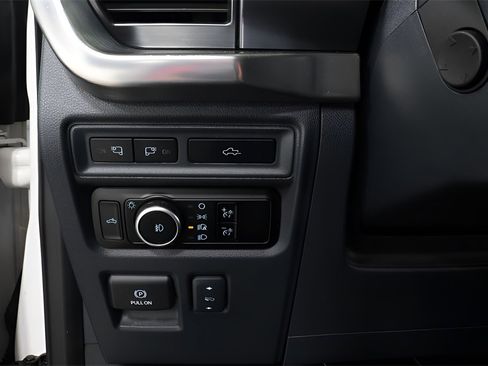 Used 2023 Ford F150 Lariat w/ Equipment Group 502A High image 20