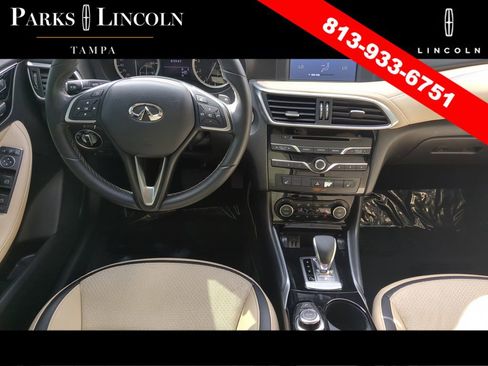 Used 2018 INFINITI QX30 image 12