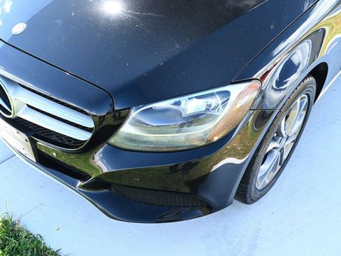 Used 2017 Mercedes-Benz C 300 4MATIC Sedan image 10