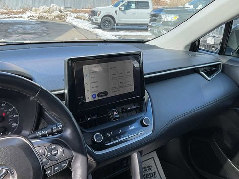 Used 2023 Toyota Corolla Cross LE w/ Moonroof Package image 25