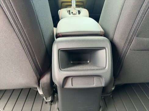 Used 2024 Honda HR-V Sport image 3