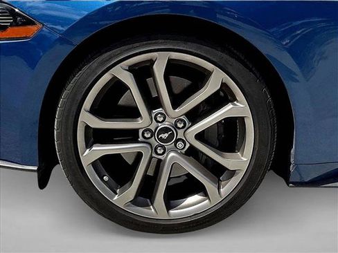 Used 2022 Ford Mustang GT Premium w/ Equipment Group 401A RWD image 8