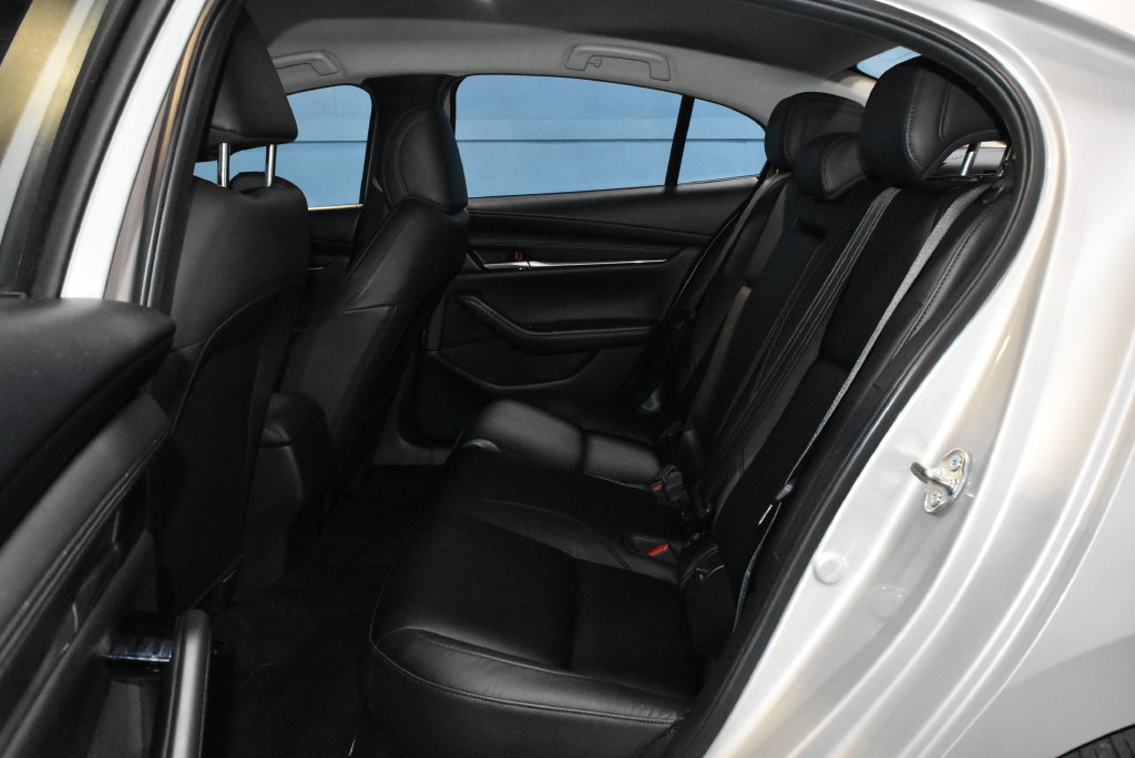 Used 2025 MAZDA MAZDA3 s FWD image 20