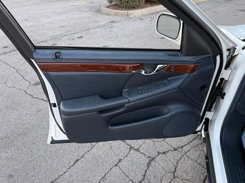 Used 2002 Cadillac De Ville image 37
