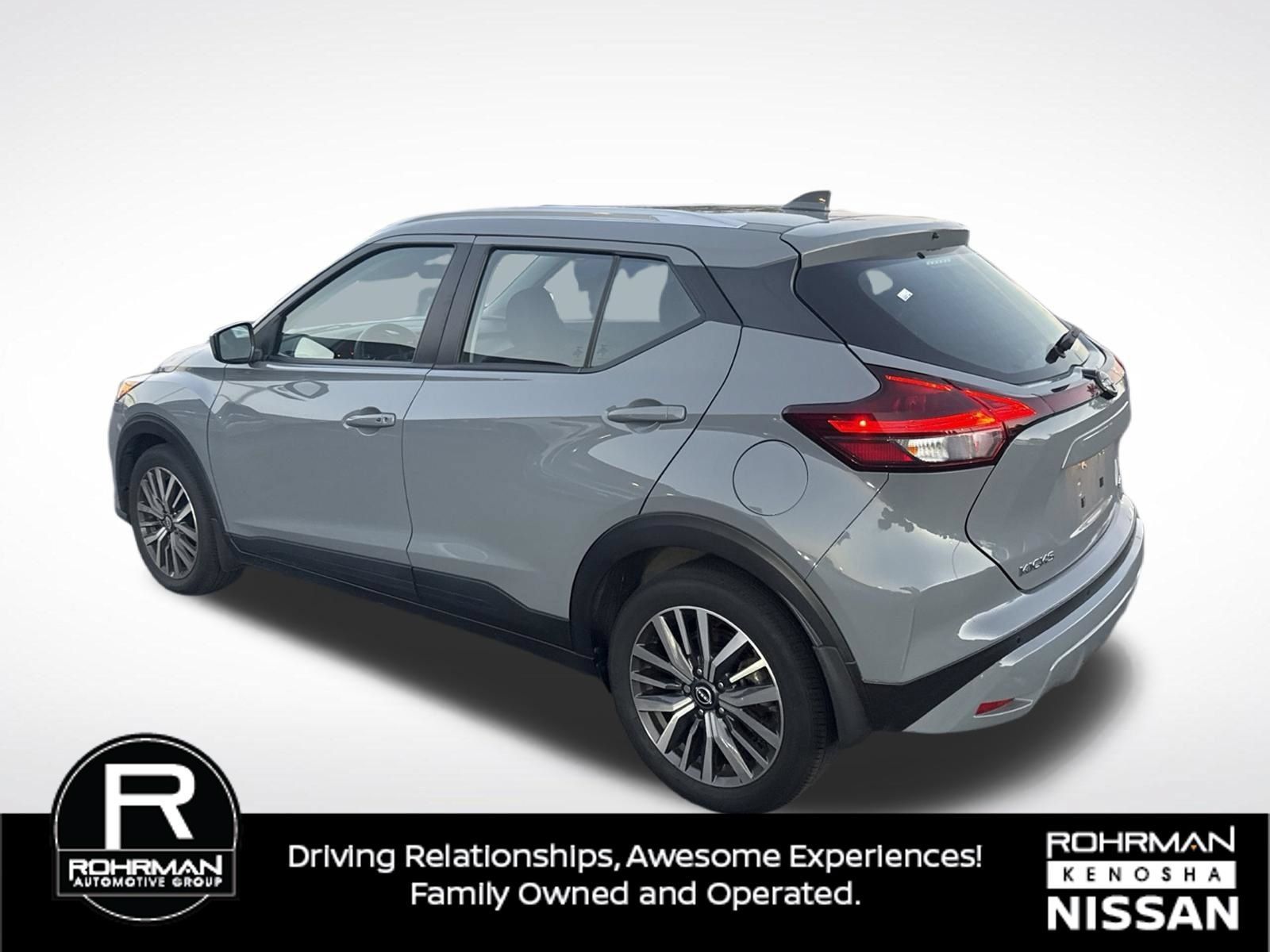 Used 2023 Nissan Kicks SV w/ Interior Electronics Package FWD image 3