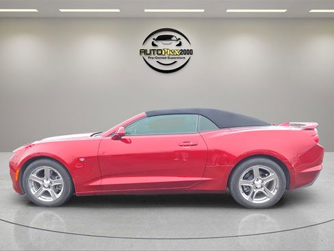 Used 2024 Chevrolet Camaro LT w/ Technology Package image 4