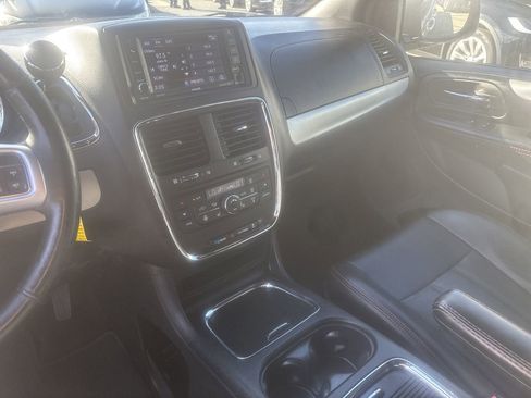 Used 2019 Dodge Grand Caravan GT FWD image 13
