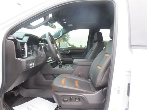 Certified 2025 GMC Sierra 1500 AT4 w/ AT4 Premium Package AWD/4WD image 16