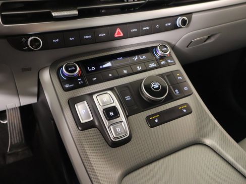 Used 2025 Hyundai Palisade SEL FWD image 9
