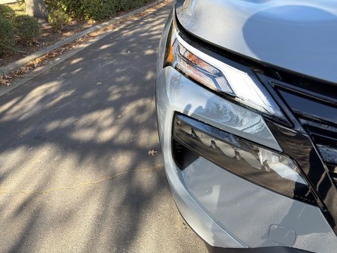 New 2026 Nissan Rogue SV image 10