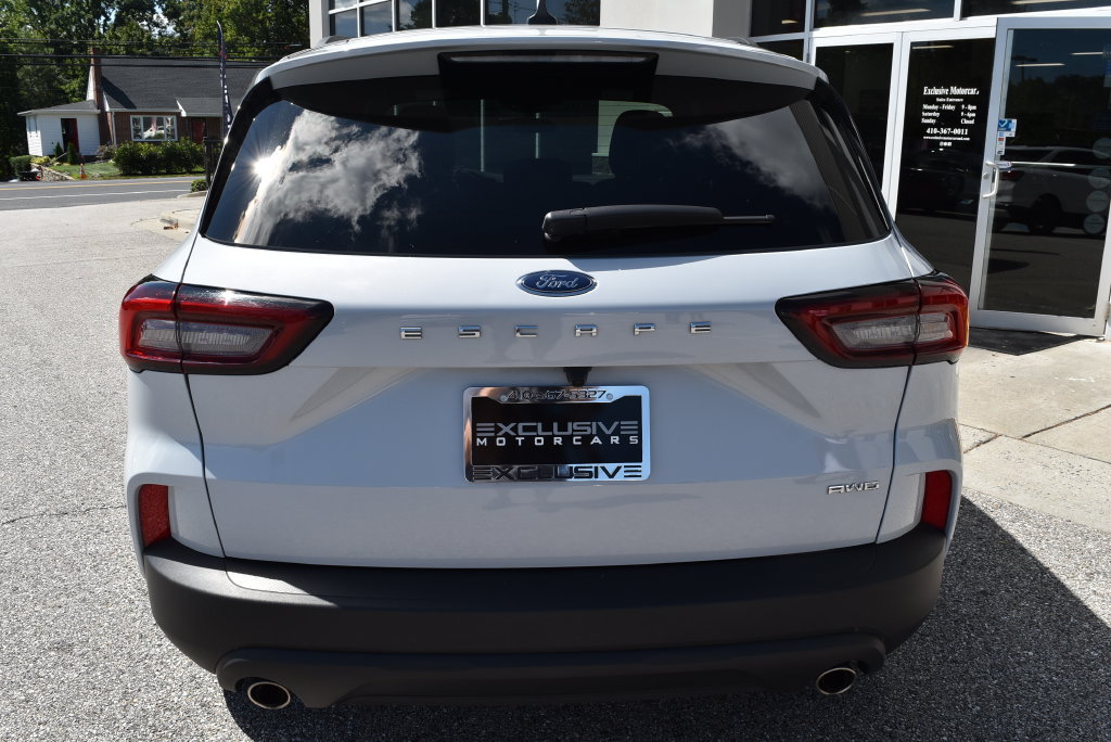 Used 2025 Ford Escape ST-Line Select AWD/4WD image 6