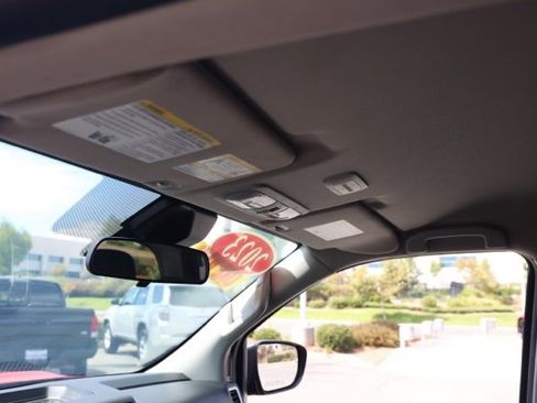 Used 2023 Nissan Frontier SV image 13