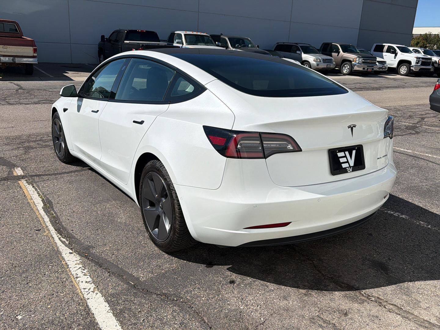 Used 2022 Tesla Model 3 Long Range AWD/4WD image 5