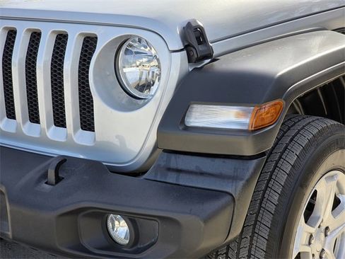 Used 2023 Jeep Wrangler Sport S image 6
