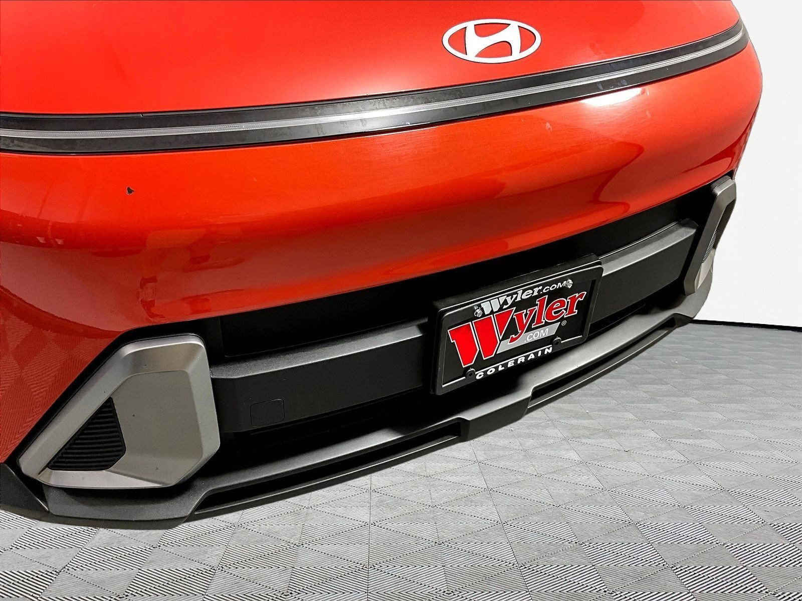 Used 2025 Hyundai Kona SEL AWD/4WD image 32