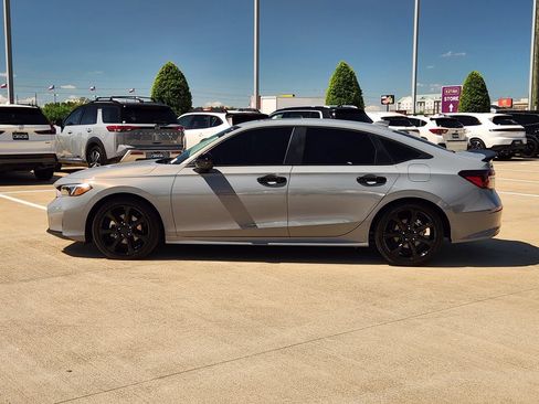 Used 2025 Honda Civic Sport image 4