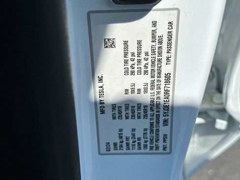 Used 2024 Tesla Model 3 Standard Range RWD image 32
