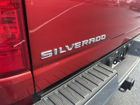 Used 2022 Chevrolet Silverado 2500 LT w/ Convenience Package AWD/4WD image 11