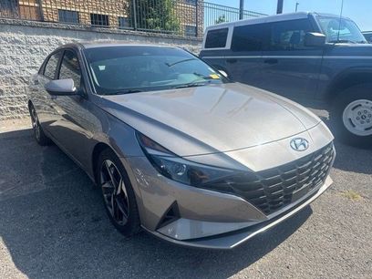 Used 2023 Hyundai Elantra SEL w/ Convenience Package