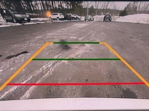 Used 2021 Volkswagen Tiguan SE image 27