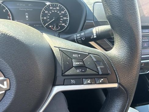 Used 2024 Nissan Altima 2.5 SV image 31