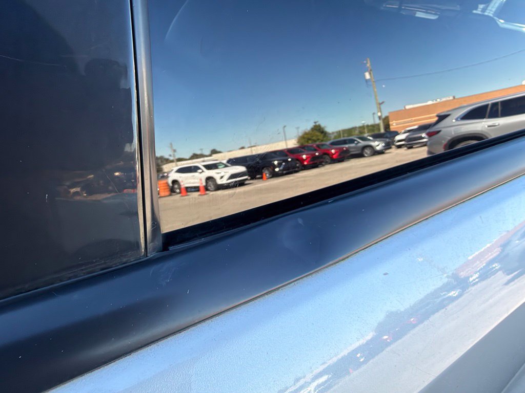 Used 2013 Ford Edge SEL FWD image 12