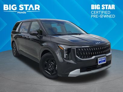 Used 2025 Kia Carnival