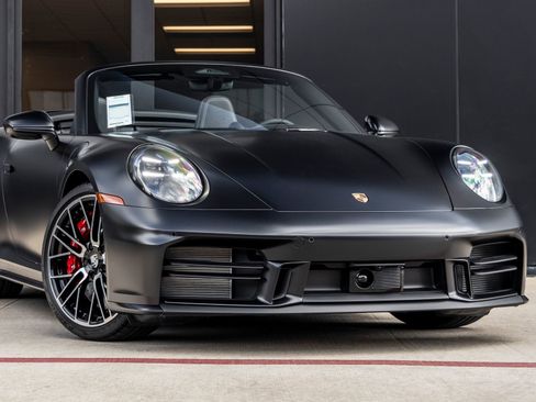 New 2026 Porsche 911 Carrera 4S image 9