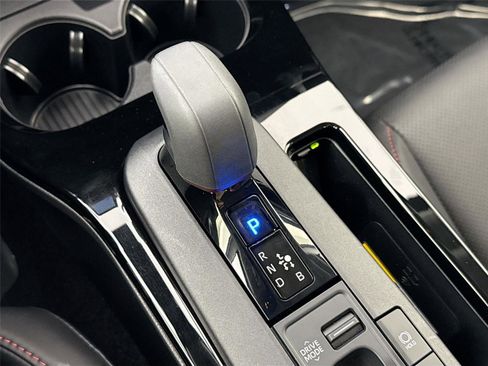 Used 2025 Toyota Prius Plug-In Hybrid image 26